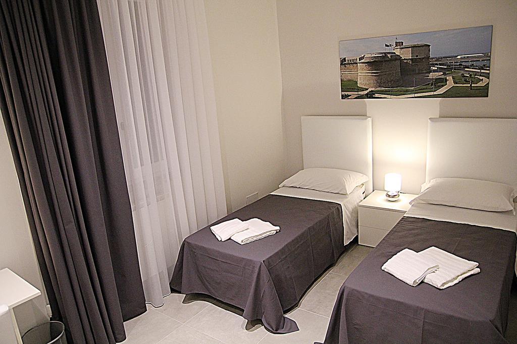 Quattro Stelle Al Porto Guest House Civitavecchia Exterior photo