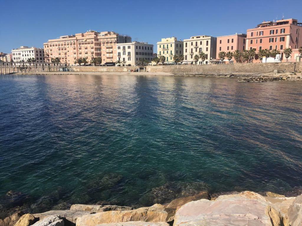 Quattro Stelle Al Porto Guest House Civitavecchia Exterior photo
